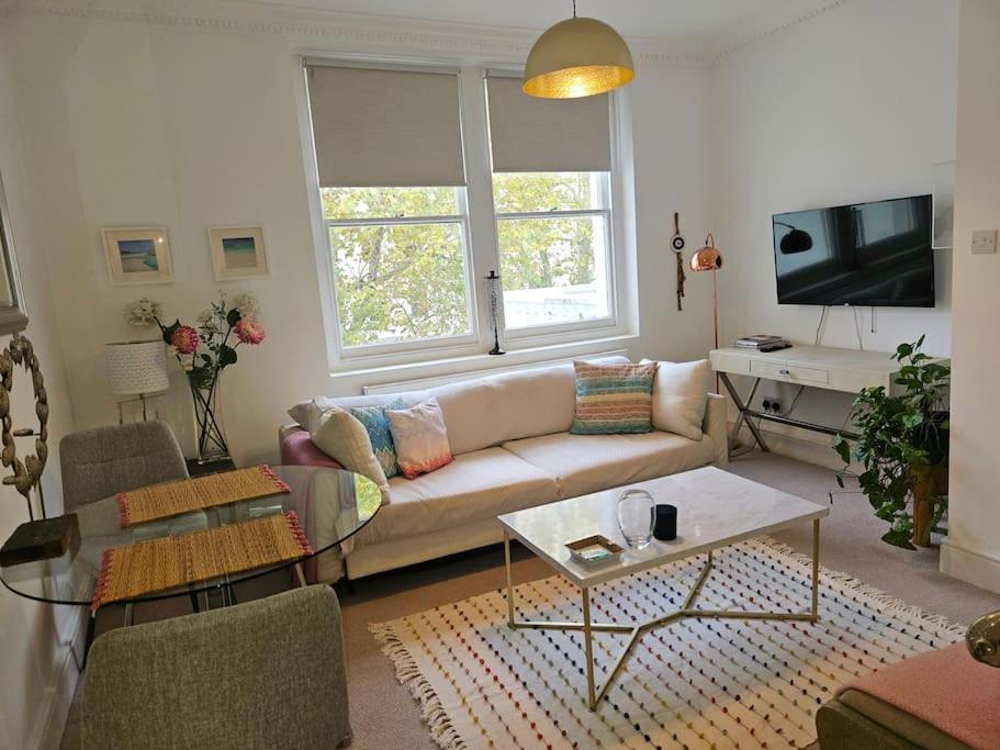 Cozy One Bedroom Apartment Next To Paddington London Exterior photo